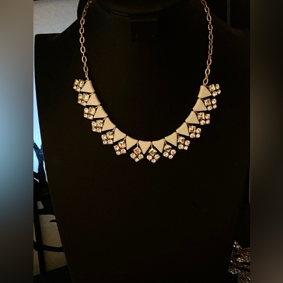 J Crew Chrystal rhinestone and acrylic statement necklace - Picture 6 of 10